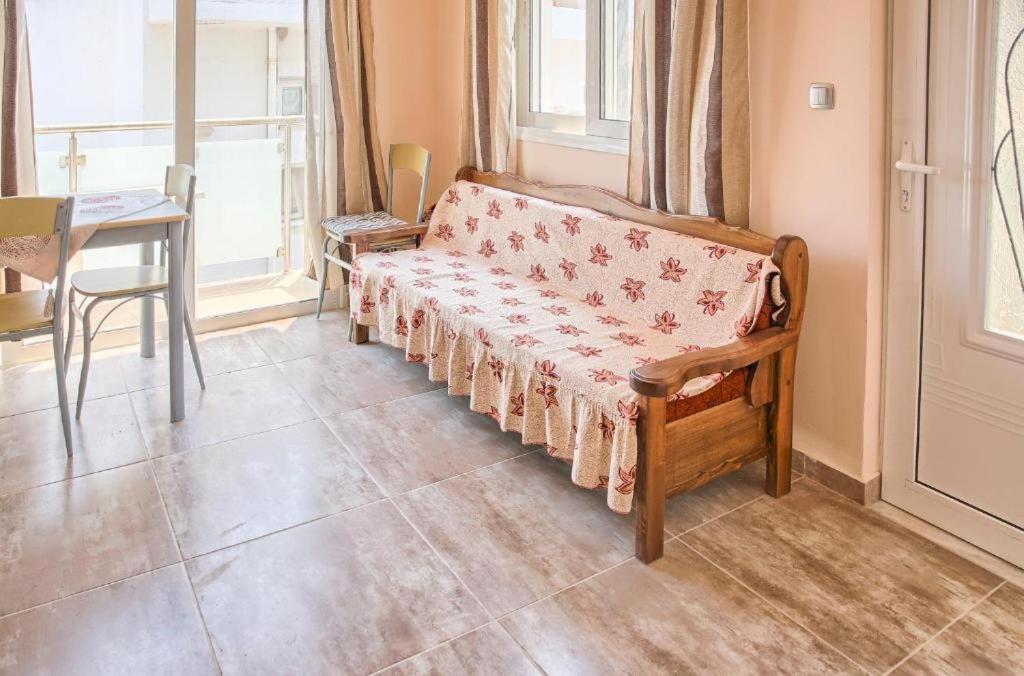Despinas Seafront Apartments,شاراكي المظهر الخارجي الصورة