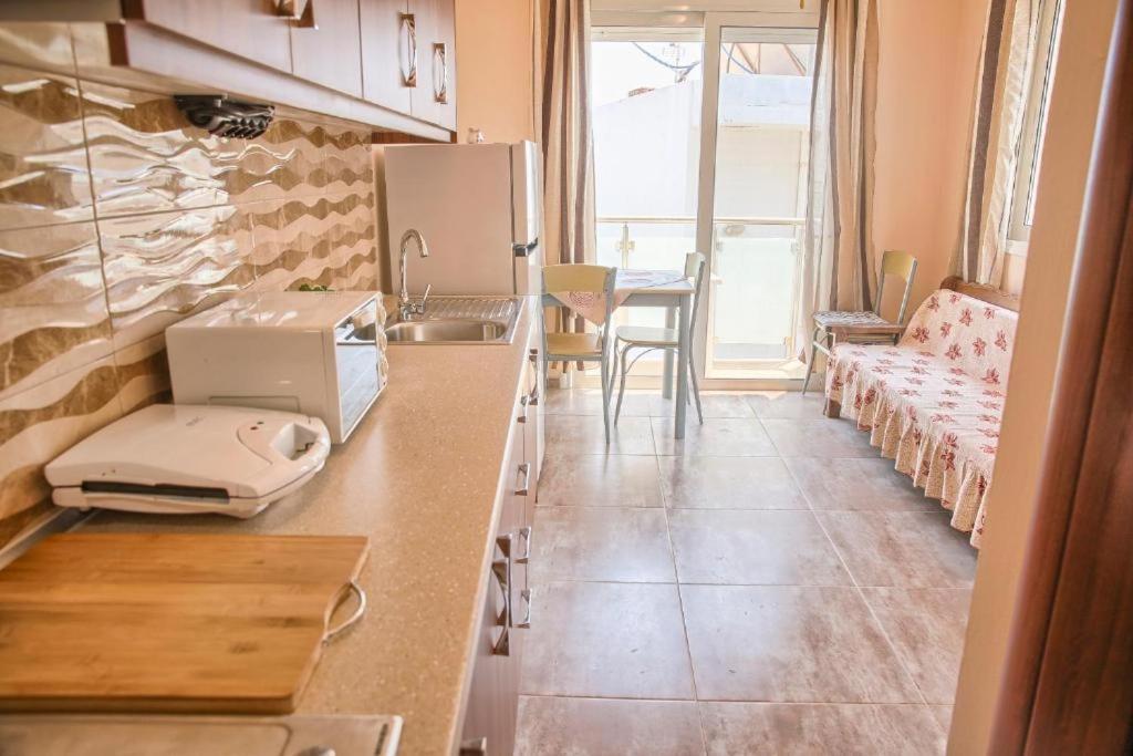 Despinas Seafront Apartments,شاراكي المظهر الخارجي الصورة